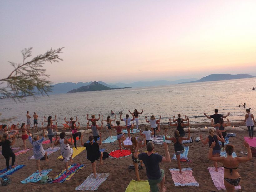 beach yoga Aegina