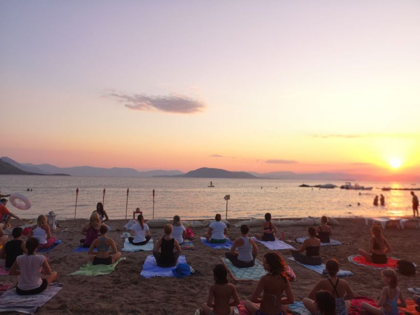 beach yoga Aegina