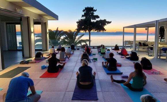Τι είναι Yoga Retreat! 5 λόγοι για να Συμμετέχεις